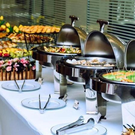 Urban Lodge Hotel Rooms And Suits Τυφλίδα Εξωτερικό φωτογραφία