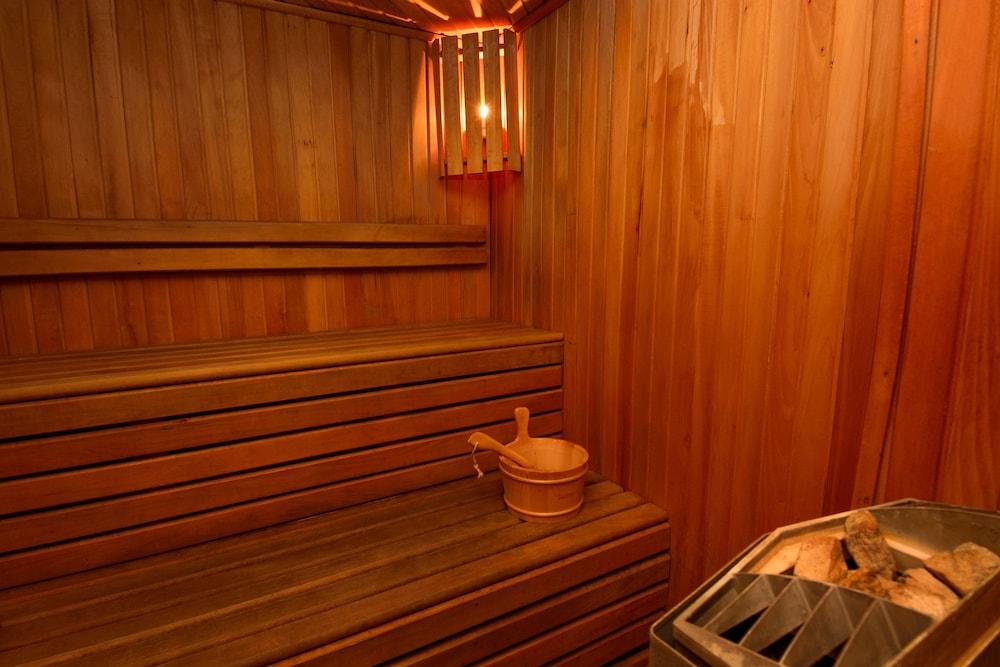 Urban Lodge Hotel Rooms And Suits Τυφλίδα Εξωτερικό φωτογραφία