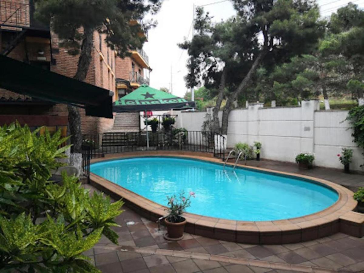 Urban Lodge Hotel Rooms And Suits Τυφλίδα Εξωτερικό φωτογραφία