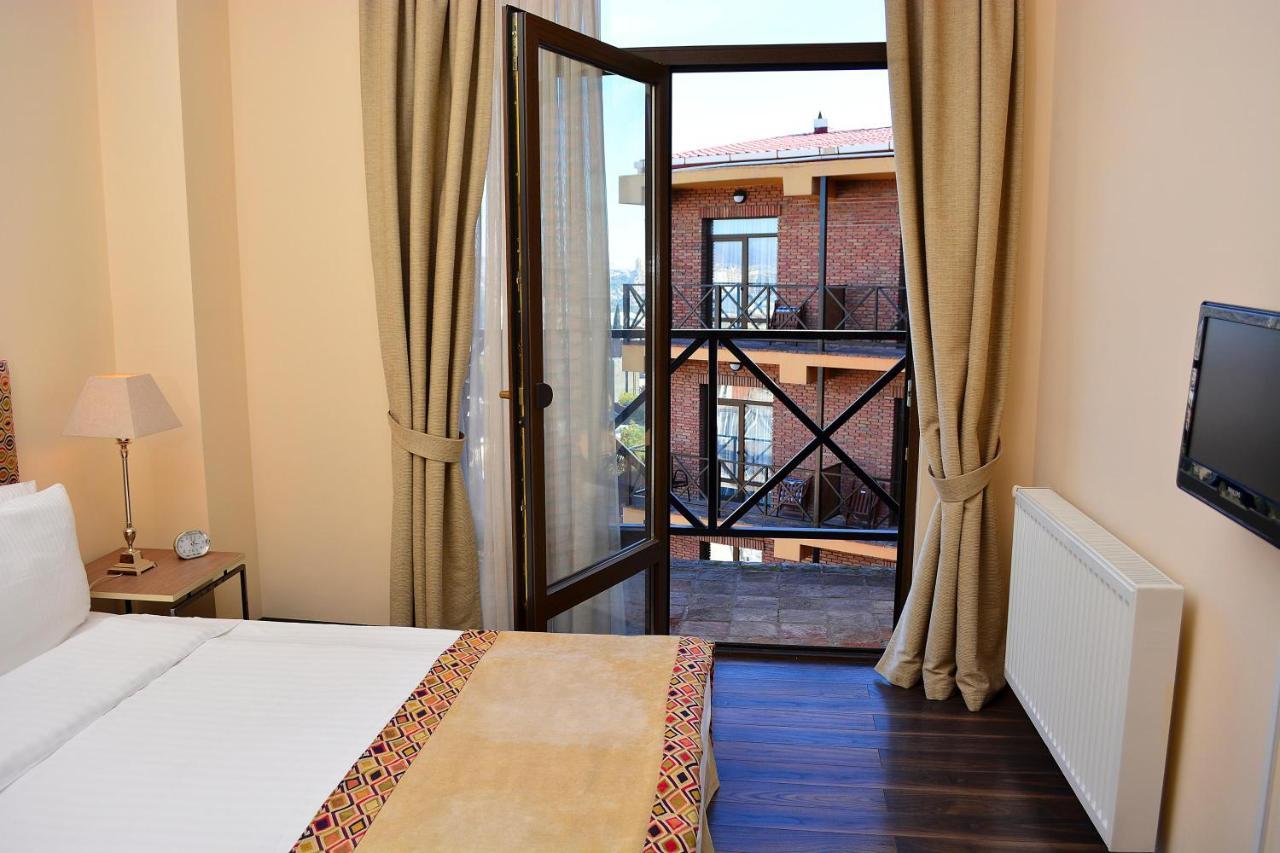 Urban Lodge Hotel Rooms And Suits Τυφλίδα Εξωτερικό φωτογραφία