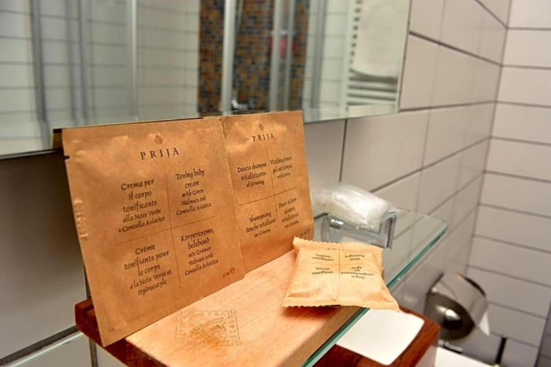 Urban Lodge Hotel Rooms And Suits Τυφλίδα Εξωτερικό φωτογραφία