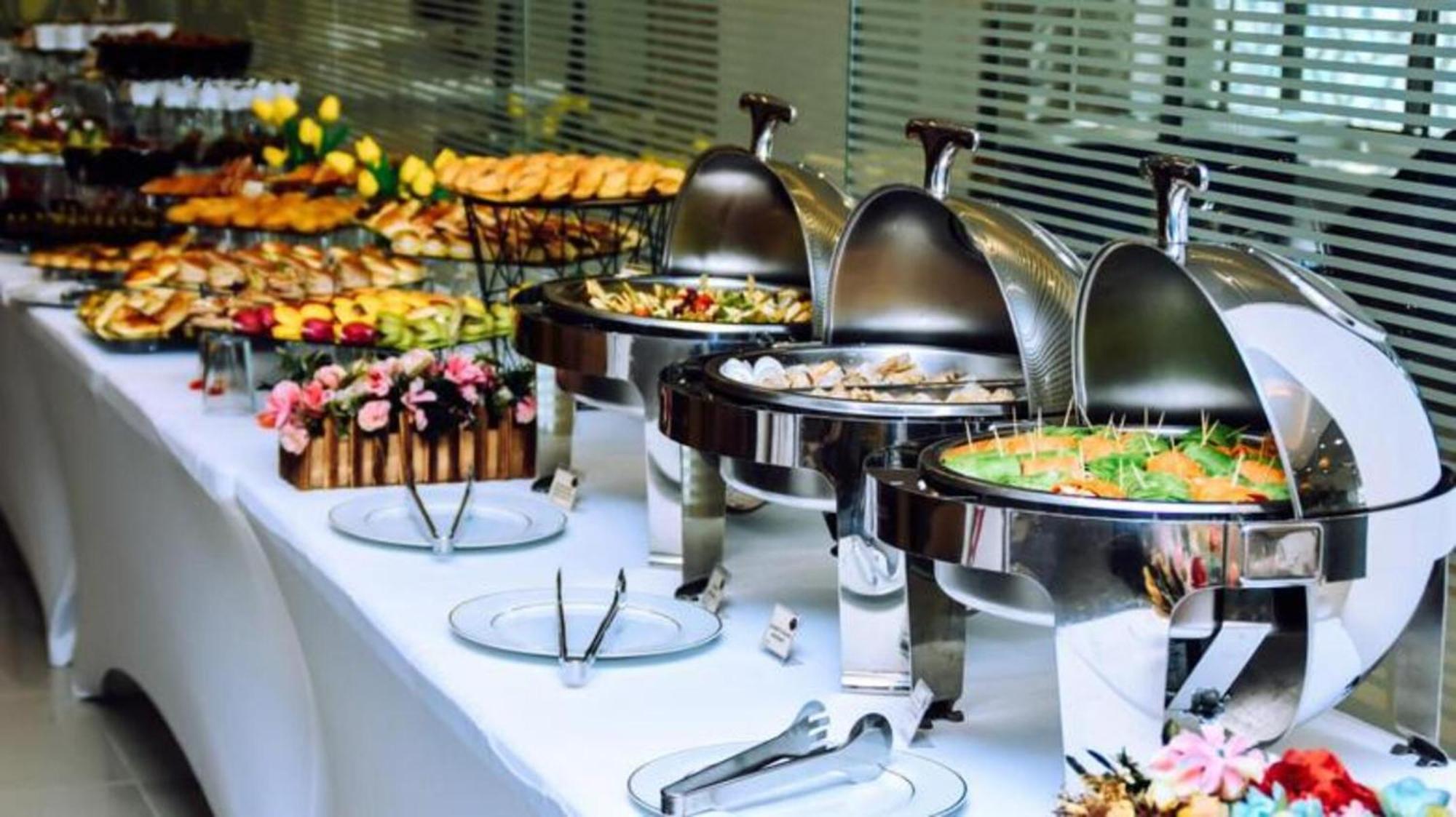 Urban Lodge Hotel Rooms And Suits Τυφλίδα Εξωτερικό φωτογραφία