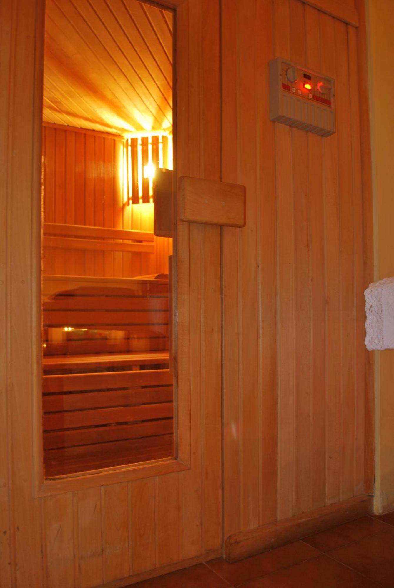 Urban Lodge Hotel Rooms And Suits Τυφλίδα Εξωτερικό φωτογραφία