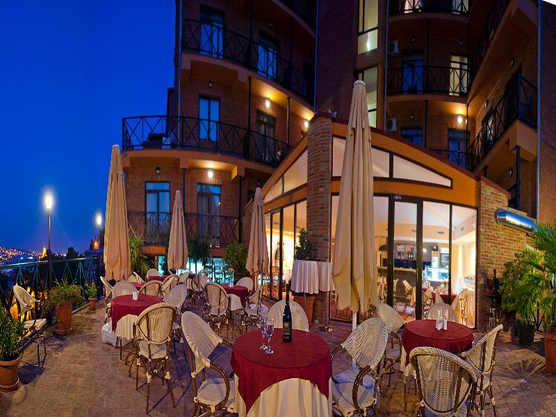 Urban Lodge Hotel Rooms And Suits Τυφλίδα Εξωτερικό φωτογραφία